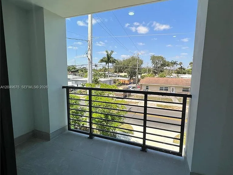 2342 McKinley St #Townhouse 3 — Photo 3