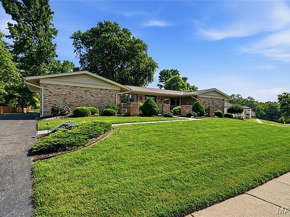3rd image of 14483 Eddington Dr