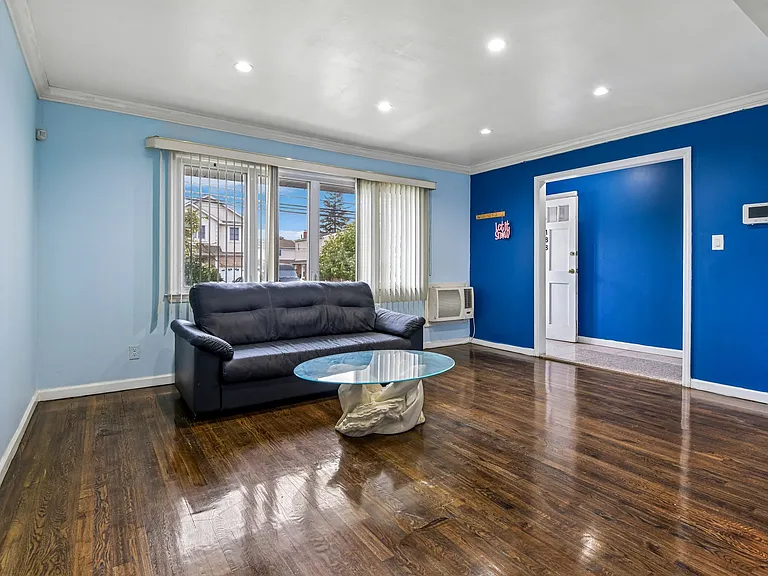 183 Litchfield Ave — Photo 4