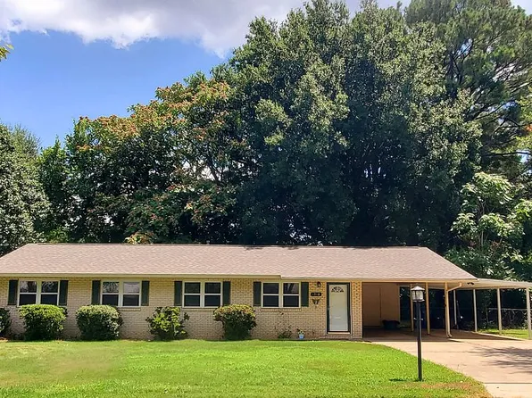 1748 N Oakland Ave, Fayetteville, AR 72703