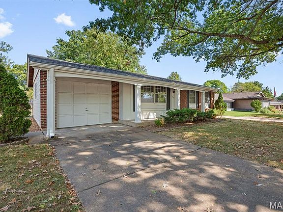 2nd image of 587 Twigwood Dr