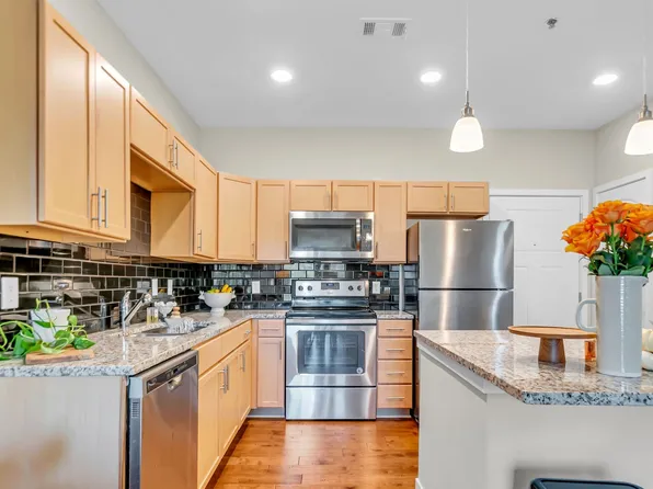 1122 Litton Ave APT 208, Nashville, TN 37216