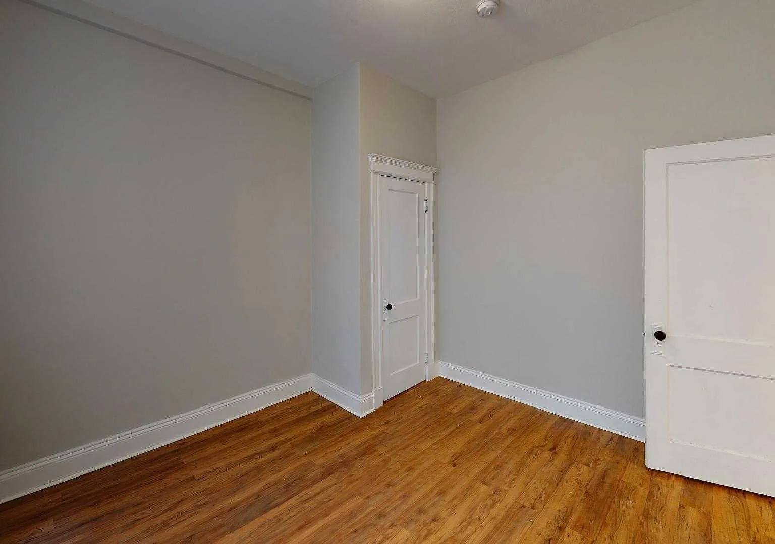 4 bed, $4,400 — Photo 3