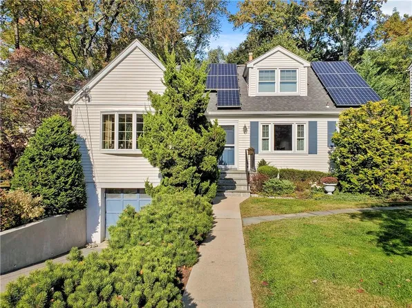 9 Brookside Avenue, Pelham, NY 10803