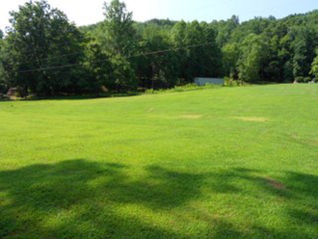 2nd image of 198 Acorn Ln