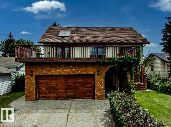 6819 10th Ave NW, Edmonton, AB T6K 2T9