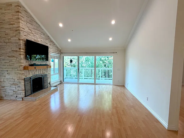 5708 Camelia Ln — Photo 12