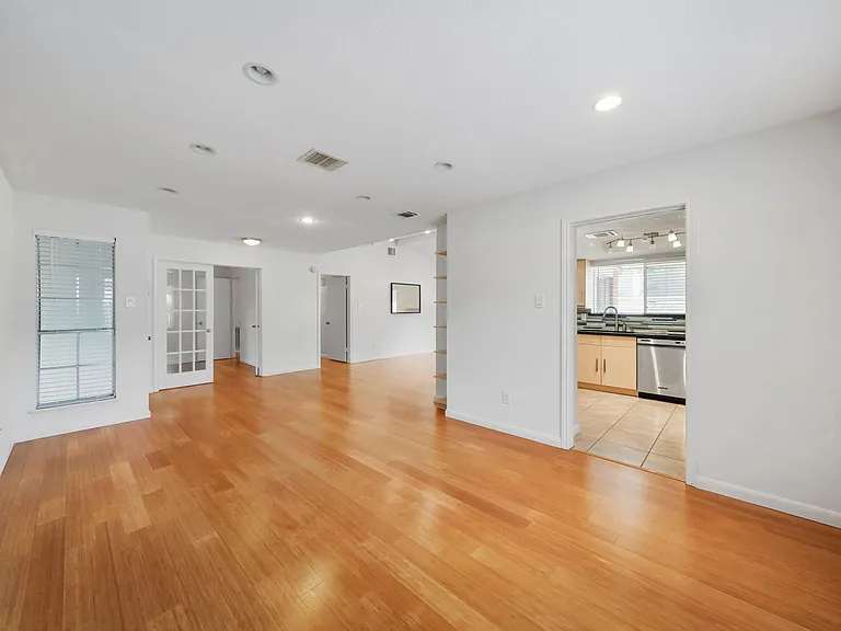1223 Bramblebury Dr — Photo 7