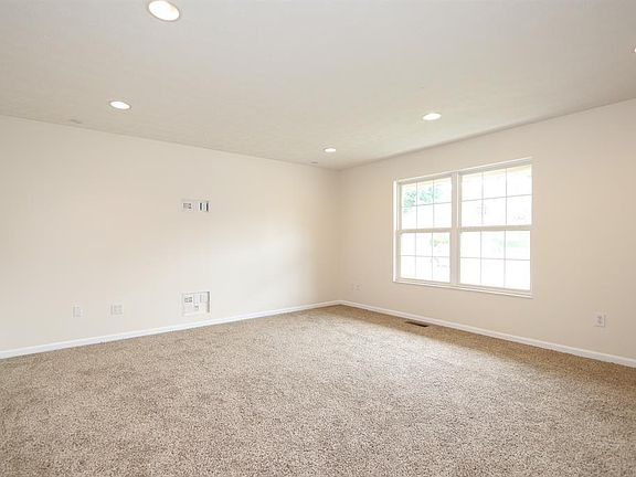 4th image of 828 Wingate Dr