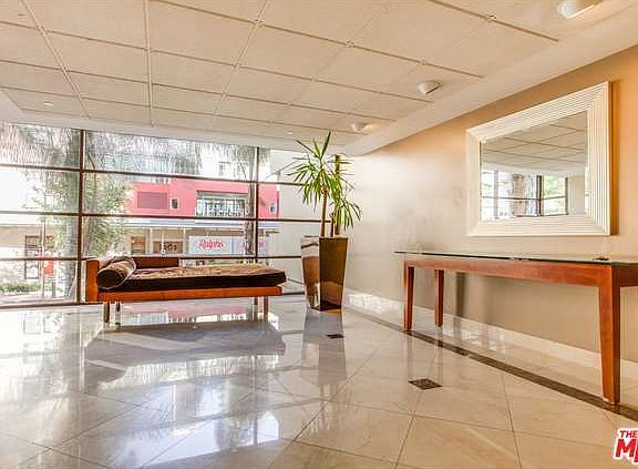 5th image of 600 W 9th St APT 815