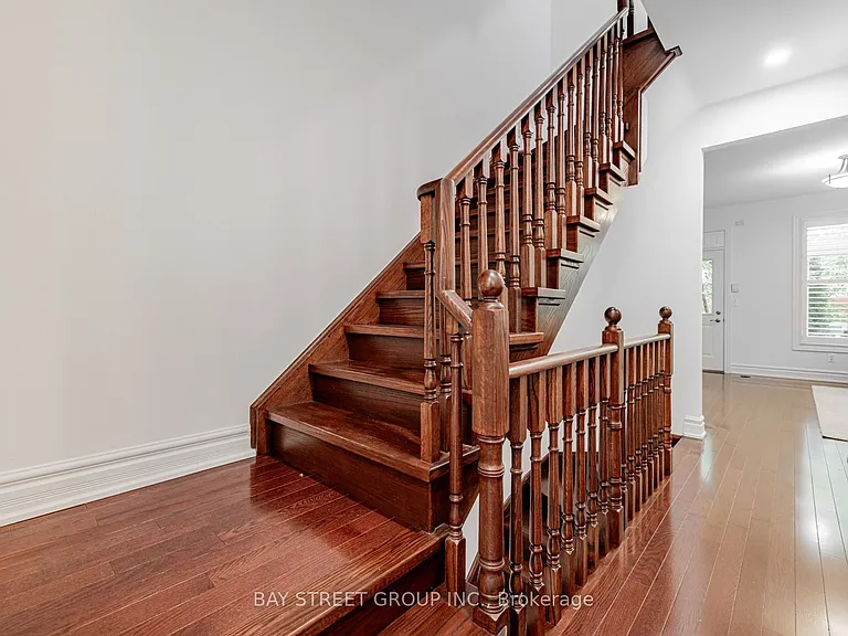 35 William Poole Way — Photo 12