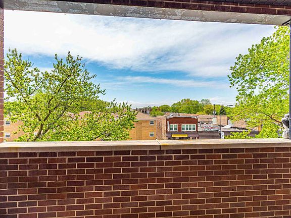 5th image of 7642 W Belmont Ave Unit 2