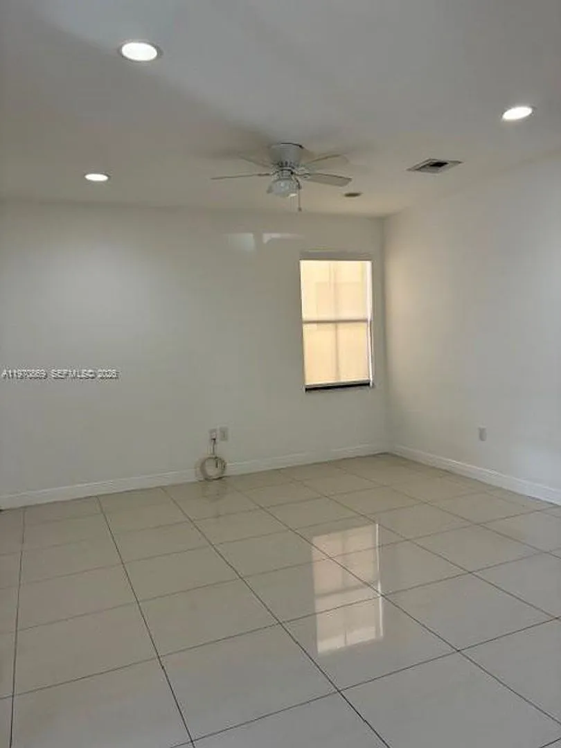 8848 NW 101st Place, Doral, FL 33178 — Photo 3