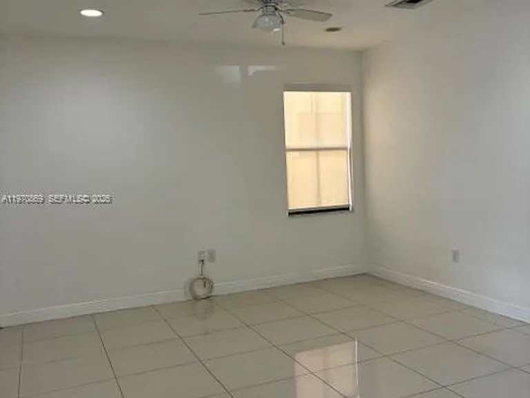8848 NW 101st Pl — Photo 3