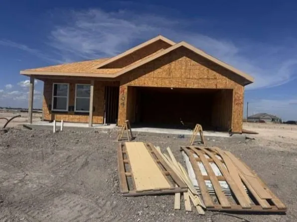 104 Cowboy Trl, Sinton, TX 78387