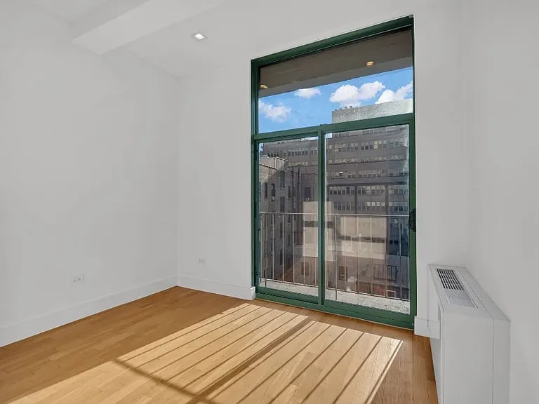 220 E 22nd St #6D — Photo 3