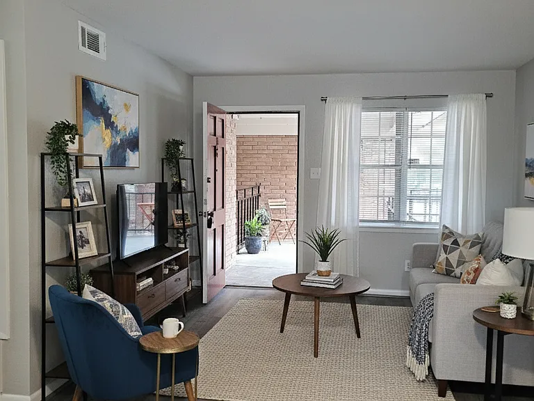 Hidden Park Apartments — Photo 34