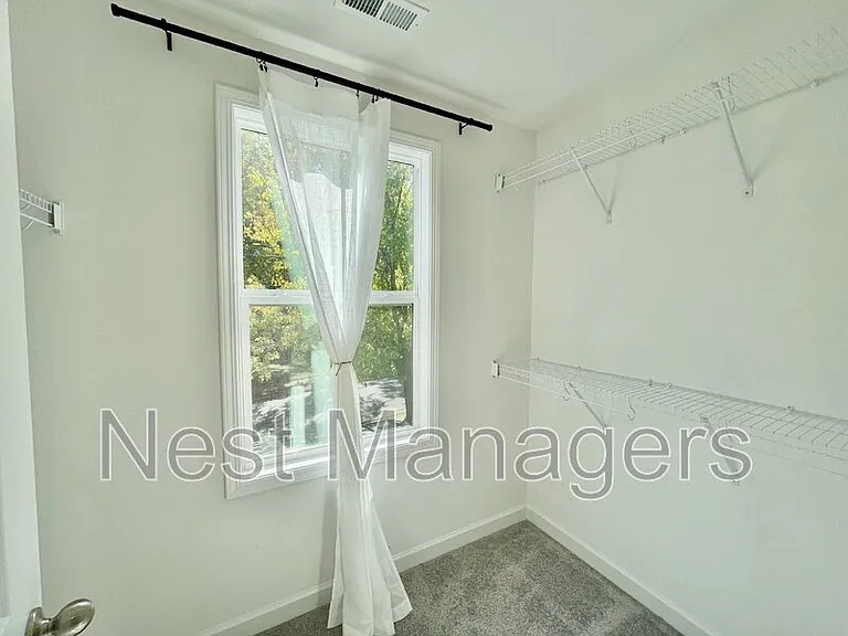 1102 Norwood St — Photo 34
