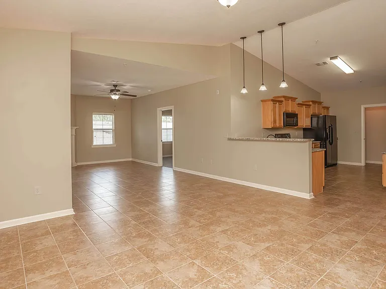 Stonewater Place Apartments — Photo 31