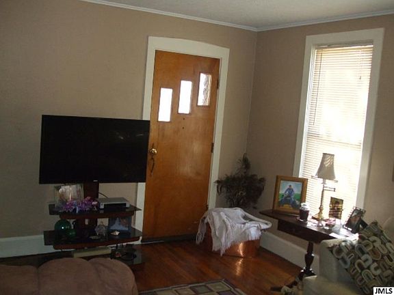 2nd image of 600 Oakhill Ave