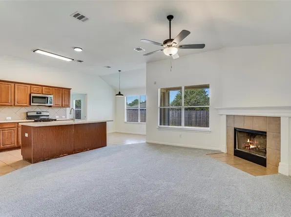 105 Javelina Trl, Bastrop, TX 78602