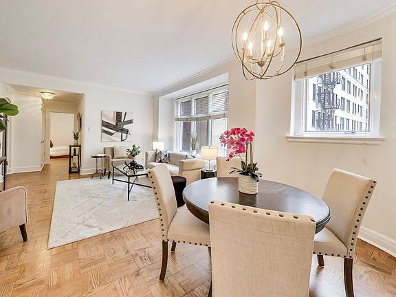 4th image of 222 E Chestnut St APT 9D