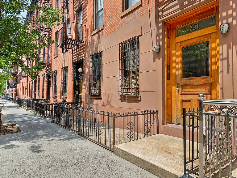 221 Sackett St #4 — Photo 11