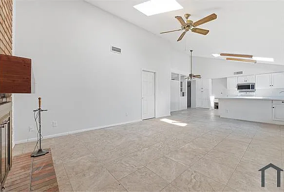 4047 W Sweetwater Ave — Photo 5