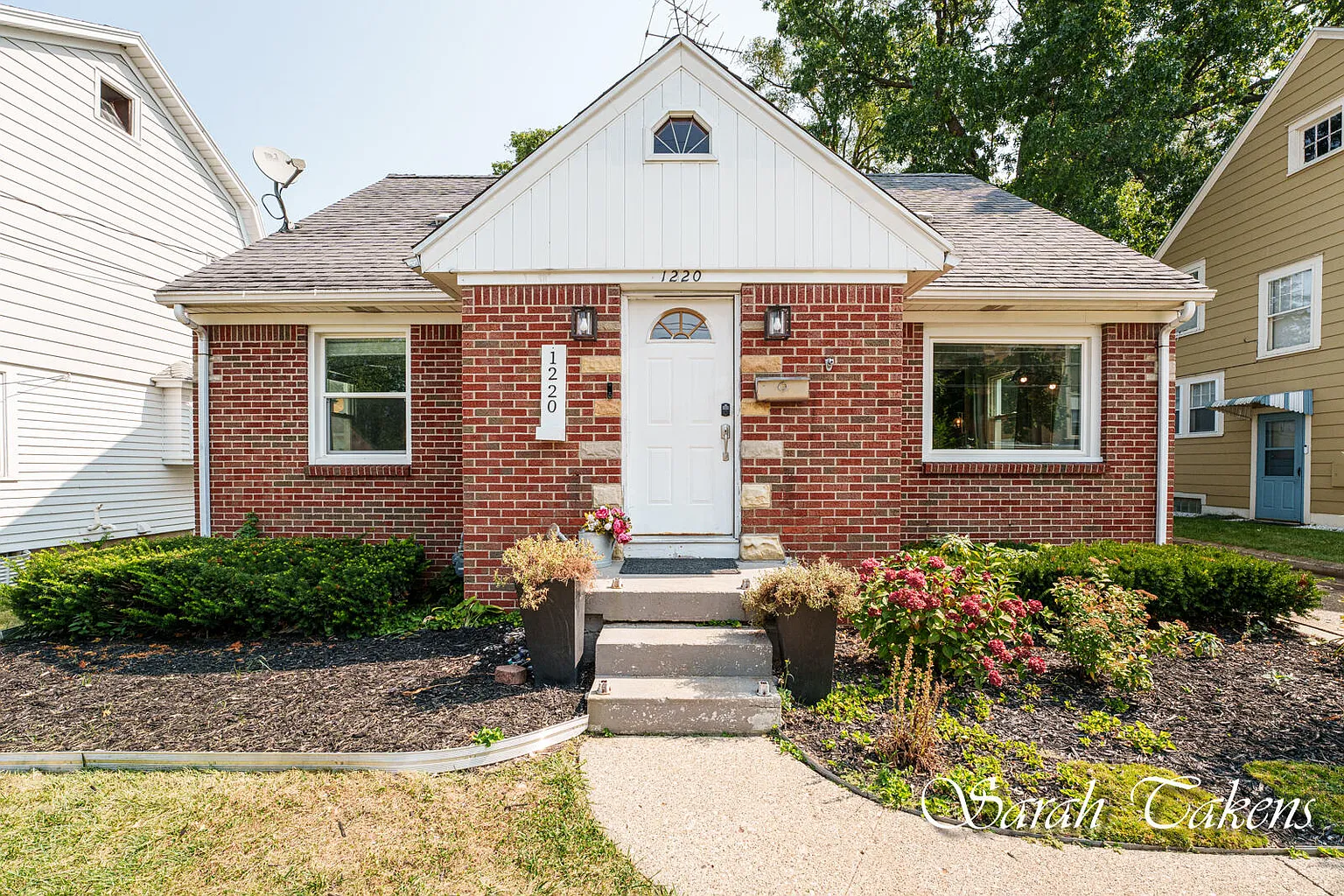 1220 Fuller Ave SE photo 1