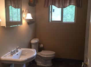 503 Barr Dr, Kelso, WA 98626