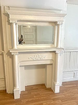 3rd image of 18 Saint Charles Pl #1