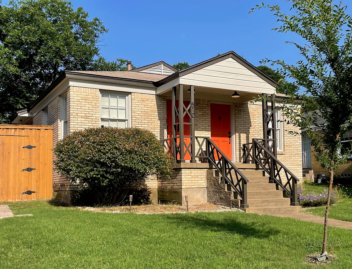 Building Photo - 510 N Oak Cliff Blvd