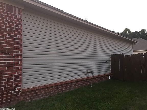3rd image of 1745 White Oak Ln