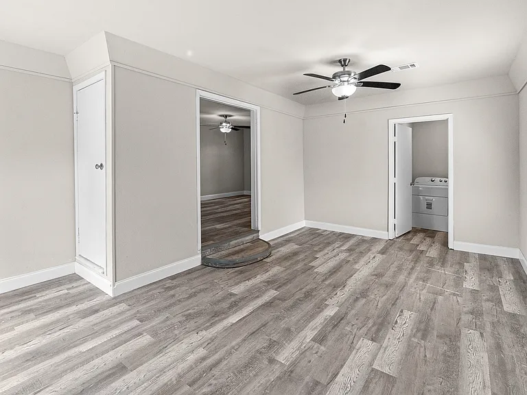 5860 Tracyne Dr — Photo 8