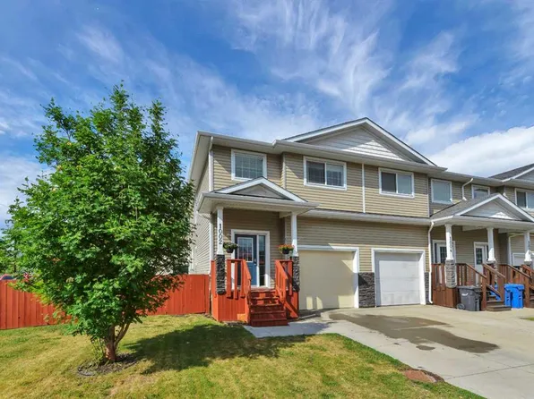 1002 S Minto St, Penhold, AB T0M 1R0