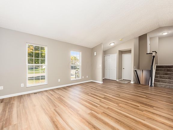 3rd image of 1605 Saffron Dr