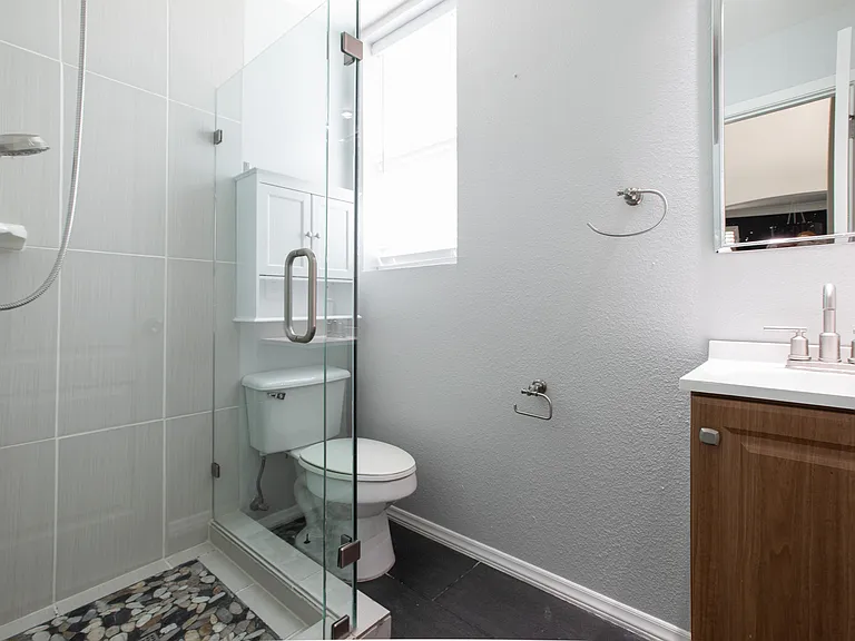 515 Southridge Way — Photo 23