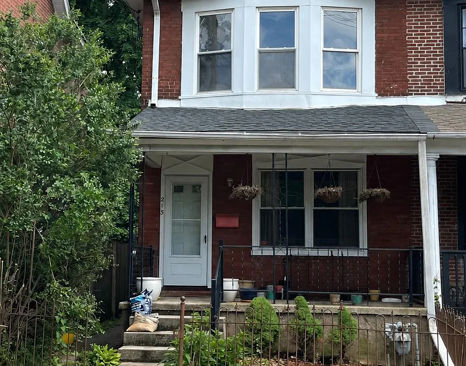 213 Ardmore Ave