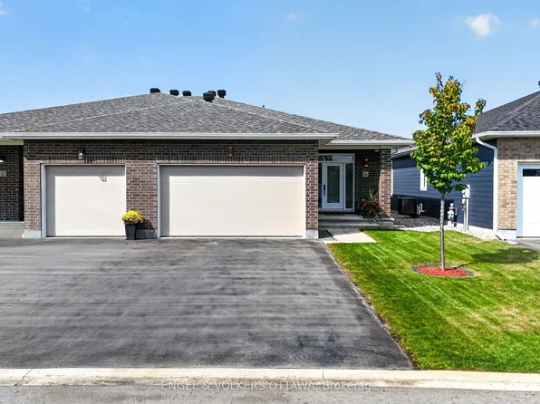 4 Ernie Godin Way, Arnprior, ON K7S 0J3