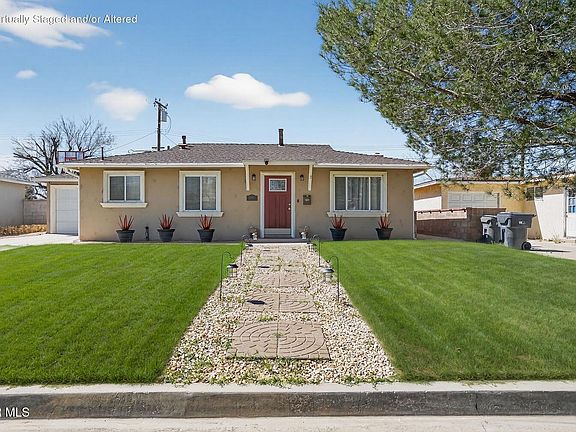 4th image of 44423 Kingtree Ave