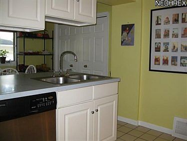 2nd image of 448 Oakmoor Ave