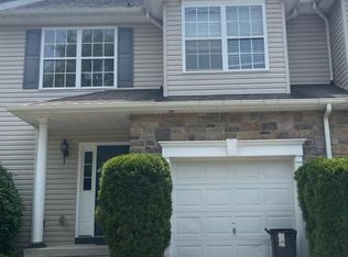 306 Hidden Dr, Blackwood, NJ 08012