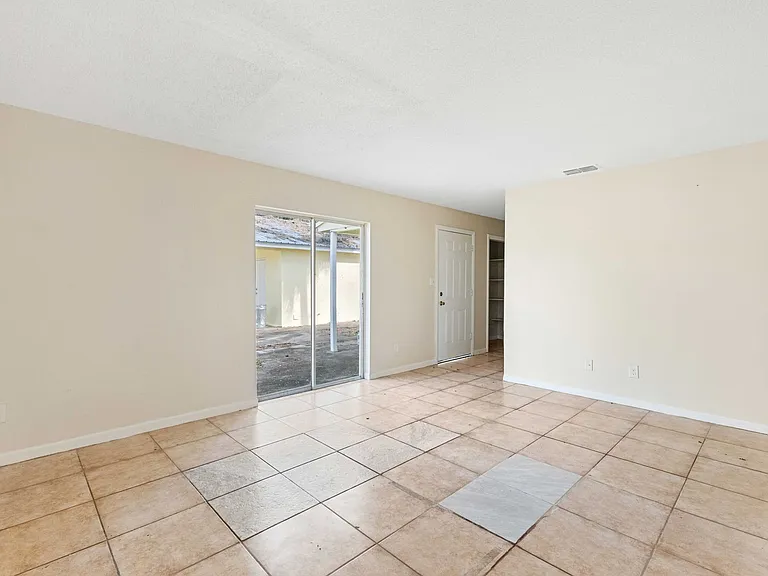 37540 Martin Luther King Blvd — Photo 4