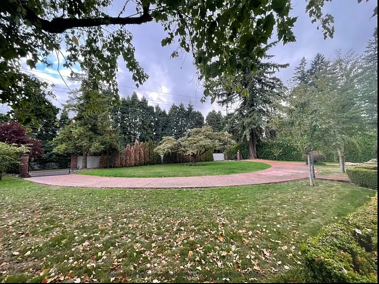 771 Country Club Rd — Photo 4