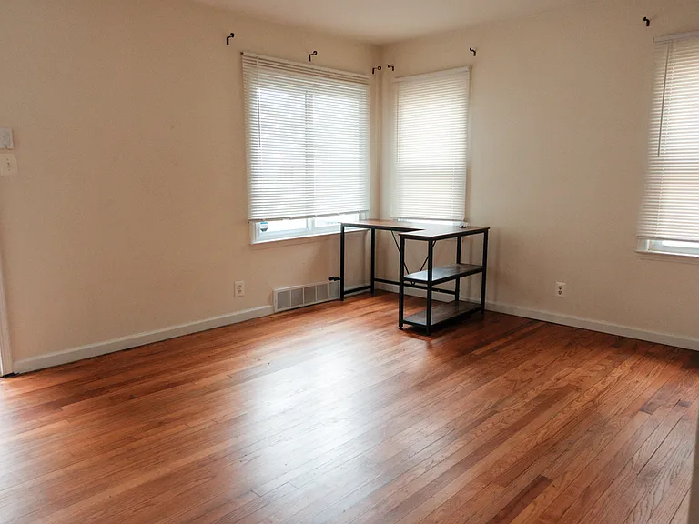 1720 Browning St — Photo 5