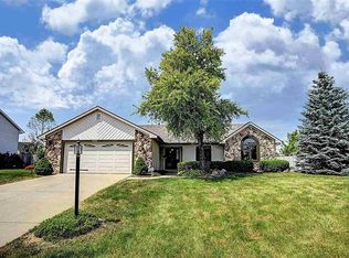 9422 White Shell Dr, Fort Wayne, IN 46804