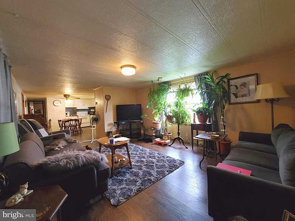 2nd image of 506 6th Ave
