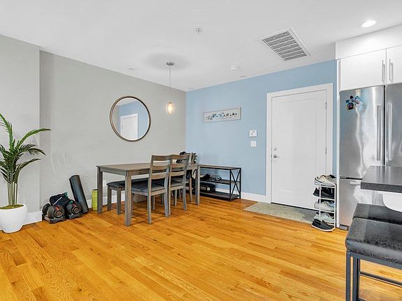 5th image of 157 Hancock St Unit 9
