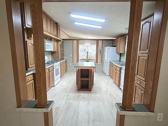 2nd image of 2717 Green Acre Dr
