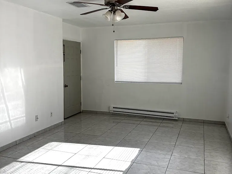 2135 Hohokam Dr — Photo 4